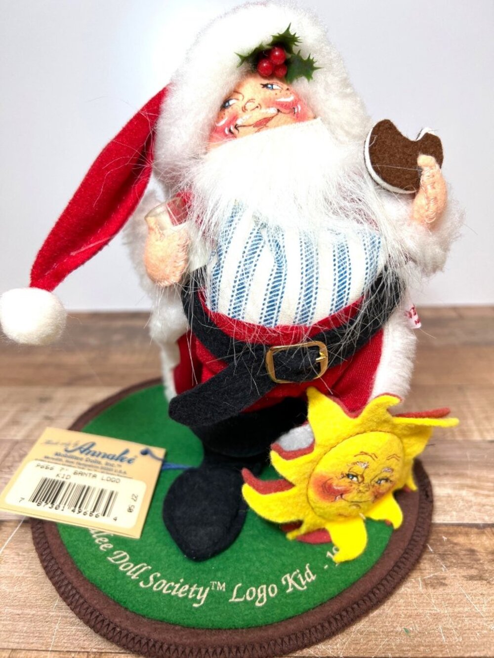 Annalee Santa Figurine With Sun & Cookie On Felt Base 9656